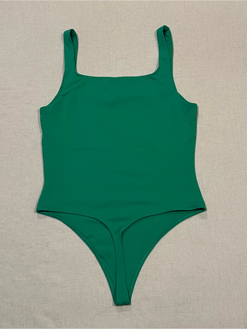 Aritzia Babaton Contour Bodysuit Square Neck Green Size Large - Picture 2 of 8